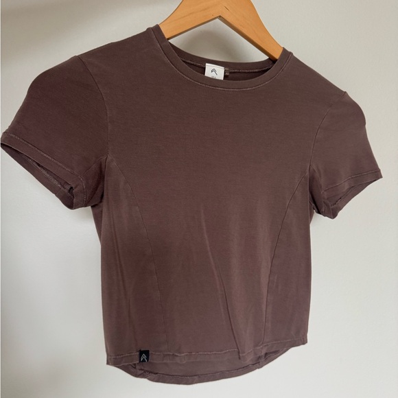 Oner Active Mellow Soft Mid Short Sleeve T-Shirt in cool brown size small used - Picture 1 of 4